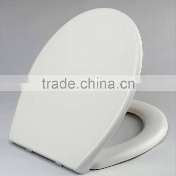 Bathroom Design Ceramic Bathroom Accessories Comfortable Fashion Design D Shape Unique Family Toilet Seat