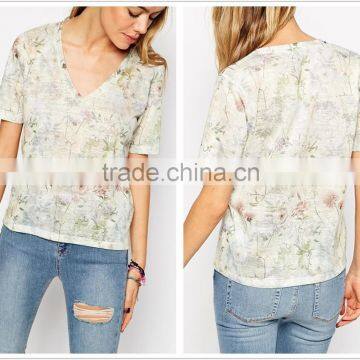 China supplier V-neck textured t-shirt print, ladies floral print oversized tshirt