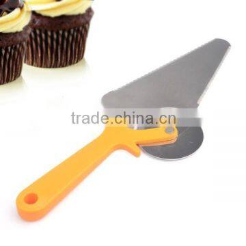 2015 New plastic handle pizza cutter with two function