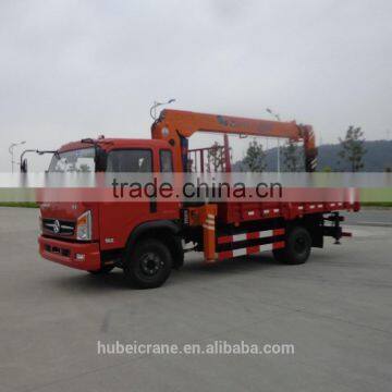 hand operated lifting equipment on truck, Model No.: SQ5S3, 5ton truck crane with telescopic booms.