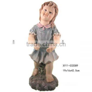 Little girl garden statue