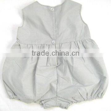 Yiwu factory directly wholesale solid color gray ruffle sleeveless romper