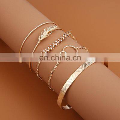 5Pcs/set Bohemian Gold Color Moon Leaf Crystal Bracelet Set for Women Punk Boho Beach Bangle Jewelry Gift