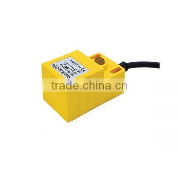 Compact rectangular 30 mmsq AC 24-260V /AC 2-wire / Sensing Distance 10mm / DA-3010A Series / Inductive Proximity Sensors