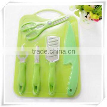 6PCS Colorful Kitchen knife Set With Cutting Board/Household Kitchen Fruit Knife Set/Scissor Accessaries FOR PROMOTION HA59010