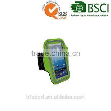 China Manufactorer Custom Sports Running Arm Band With Reflective Strip photo-3