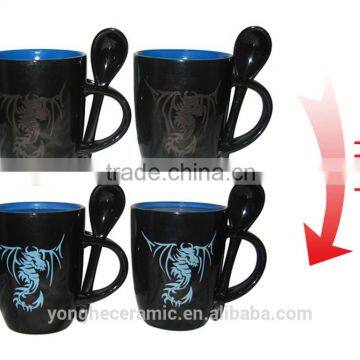 Ceramic color changing mug with spoon