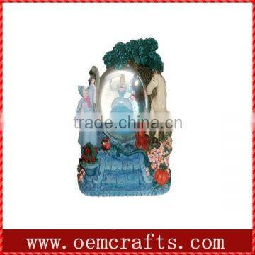 Exclusive cinderalla's gown pricess musical water globe