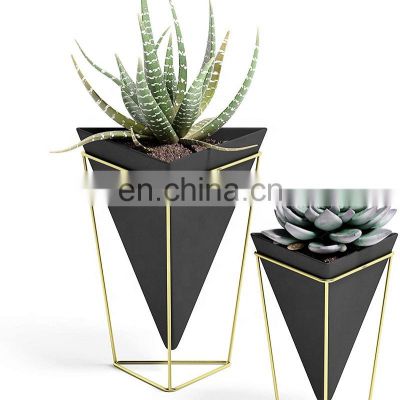 Plant pot stand metal Plated Metal Wire Flower Pot Table Geometric Vessel Flower Planter For Displaying Small Plants