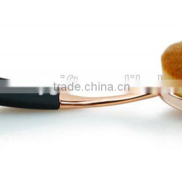 oval makeup brush