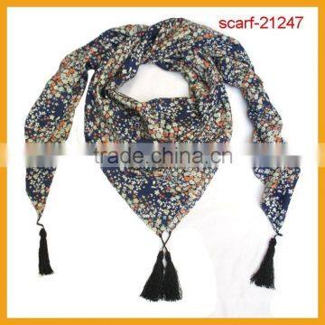 Floral Print Square Scarf With Fringe photo-2