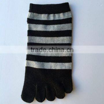Unisex five toe cotton socks