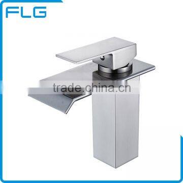 FLG10022N Hot Cold Water Brass Kitchen Faucet Price