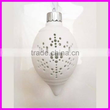 Factory Direct Ceramic Hanging LED Lantern for Christmas Decoration photo-3