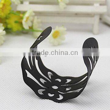 2015 Jewelry Gunmetal Hollow Flower Cuff Bangle for Girls photo-3