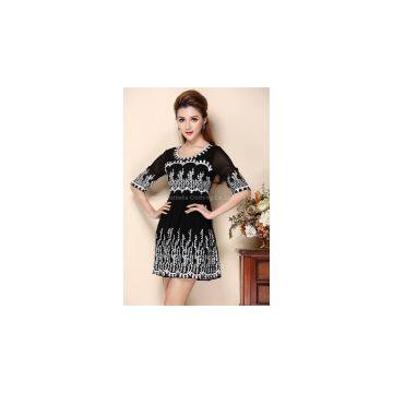 2016 Hot sale Fashion half Sleeve Embroidered women Dress