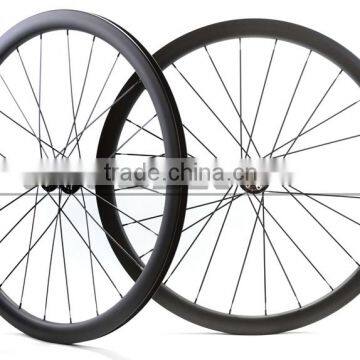 Hot Saling 2 Years Warranty Road Bike 30mm Disc 25mm Wide Clincher Wheel,disc Braking Wheel 700C Wheels With Novatec Hub photo-2