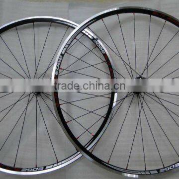 Light and high performance alloy wheel for road bicycle ALR200