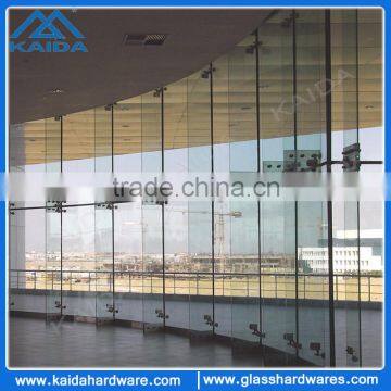 Stainless steel fin spider for glass facade (South Africa)