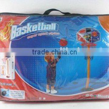 BATMAN PLASTIC BASKETBALL BOARD WITH 14CM BASTBALL AND PUMP