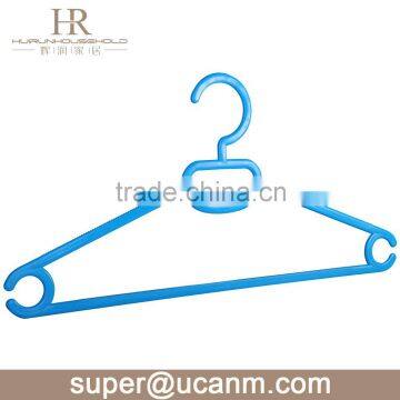 new style anti-slip function plastic clothing hanger