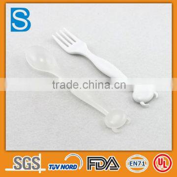 Hanging kids cutlery set
