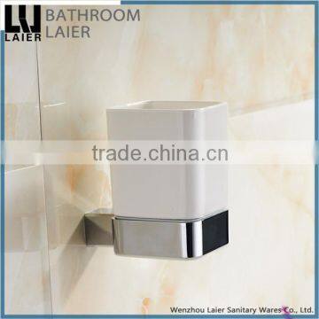 Elegant Understated Design Chrome Finishing Bathroom Sanitary Items Wall Mounted Tumbler Holder