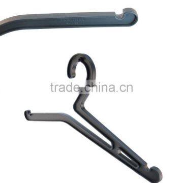 Wholesale Stock 3pcs in One Pack Plastic Clothes Protect Collar Hanger photo-4