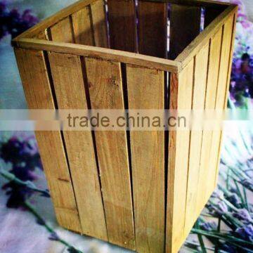 Wooden trash bin