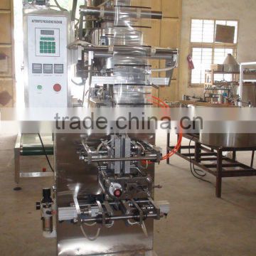 Automatic past liquid packing machine