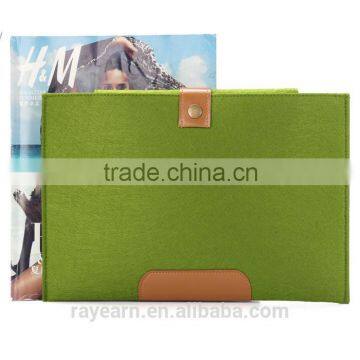 Green Color Felt Laptop Sleeve Button Close Notebook Bag For Protecting photo-2