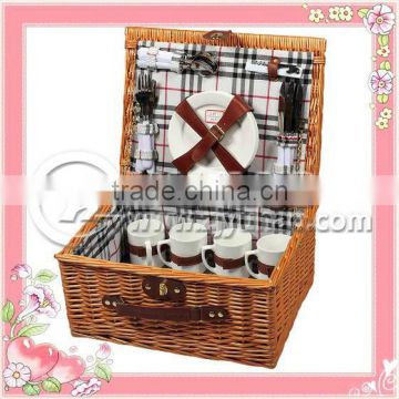 Wicker Picnic Basket for 4 Persons