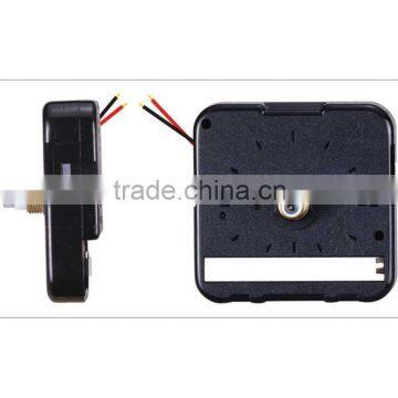 Quartz clock step movement with hourly alarm