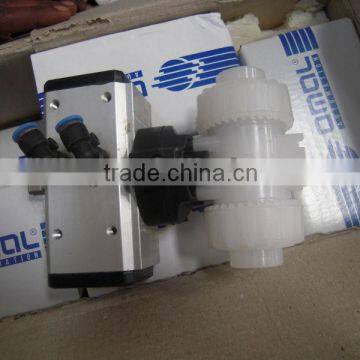 12 Heads Full-automatic Anticorrosive Filling Machine photo-3
