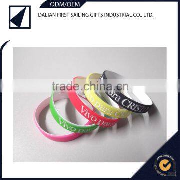 Silicone clapped her hands ring bracelet