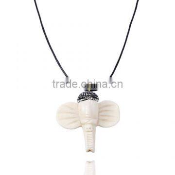 Popular white color carved bone pendant necklace for girls