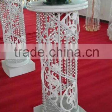 white roman column for wedding decorations