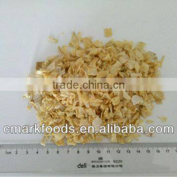 dehydrated onion flakes