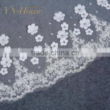 High Quality Fabric Graceful Perfect Long Tulle Wedding Veil With Appliqued Bridal Veils photo-6