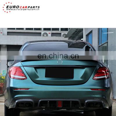 E-CLASS W213 B style carbon fiber rear diffuser with exhaust tips fit for 2014-2017y W213 rear bumper