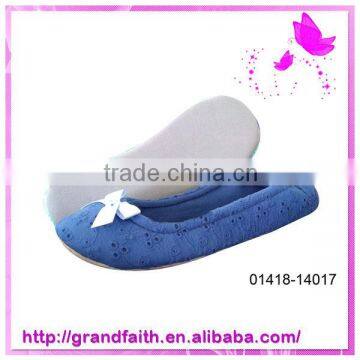 2014 Hot sale low price carpet slippers