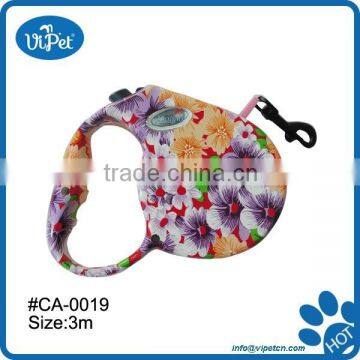 Retractable dog leash with flower