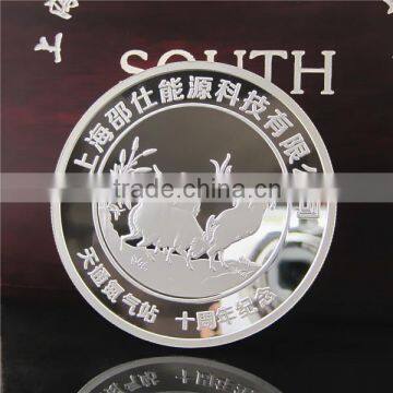 Newly Chinese Company Listing Using Commemorative AG 999 Silver Coin with Luxury MDF Wooden Box