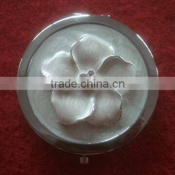 Ivory Handmade Compact Makeup Mirror With Metal Flower Decor