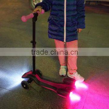 Cool Electric Jet Spray Design 3 Wheel LED Scooter For Kids, 4.5inch High Quality Adjustable Electric Scooter For Children