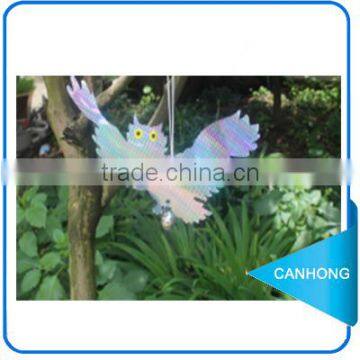 Owl-style holographic bird repellent hanger
