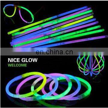 glow in dark stick and bracelet and necklace