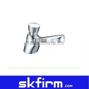 Wall Mounted Single Handle Chrome Wash Basin Faucet