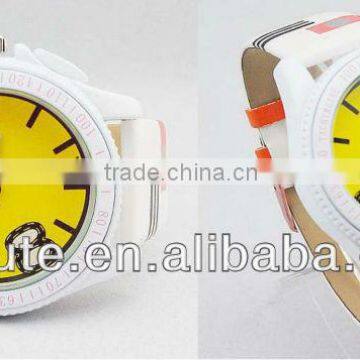 2013 fashion plastic watch