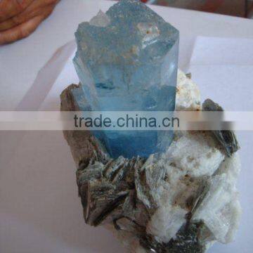 natural rough Himalayan aquamarine